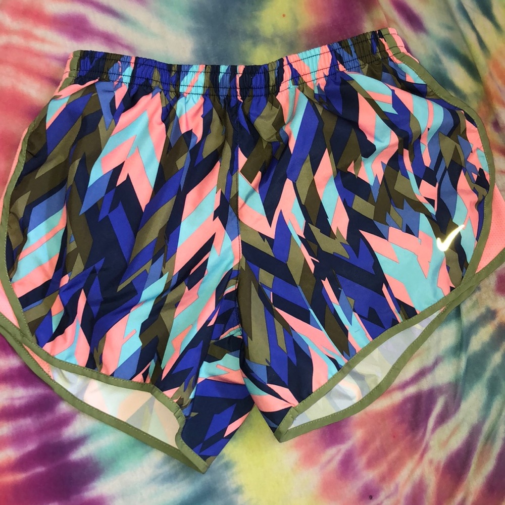 Nike dri fit girls large shorts. Lightly worn.